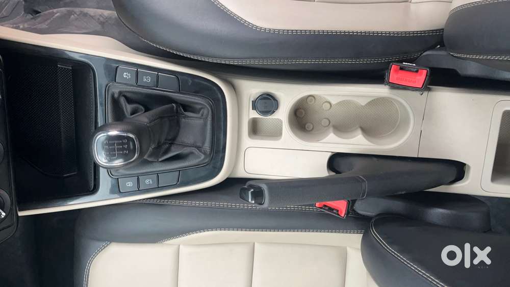 Skoda Slavia Ambition 1.5l Tsi Mt, 2022, Petrol