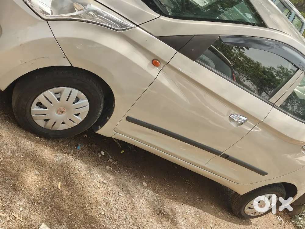 Hyundai Eon Era Petrol 2014 With Vip Number 0786