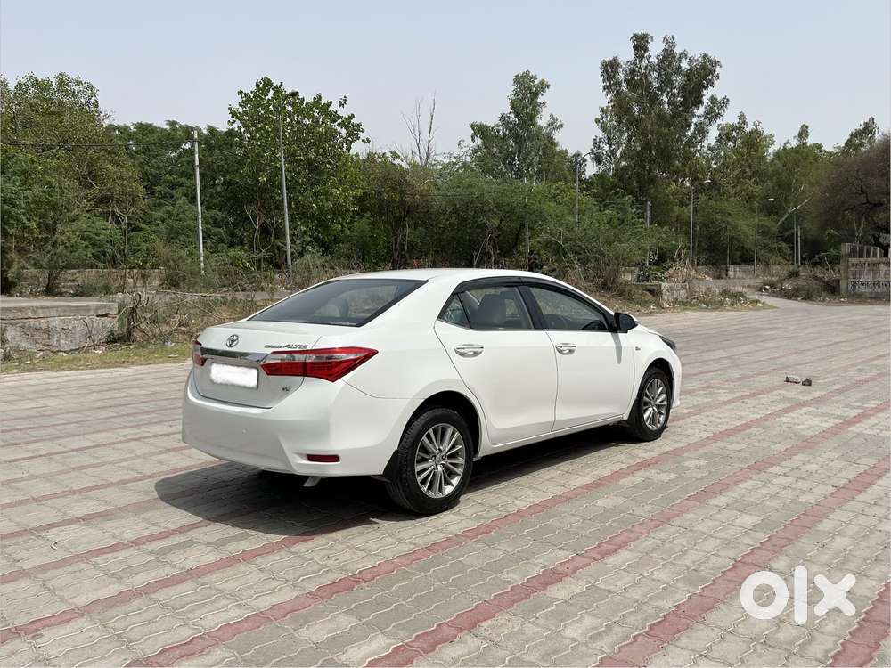 Toyota Corolla Altis 2013-2017 Vl At, 2016, Petrol
