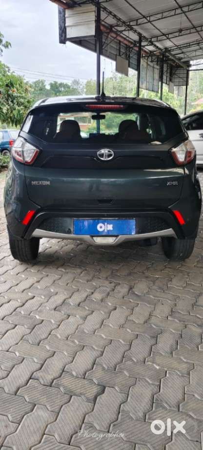 Tata Nexon 1.2 Revotron Xma Amt (s), 2018, Petrol