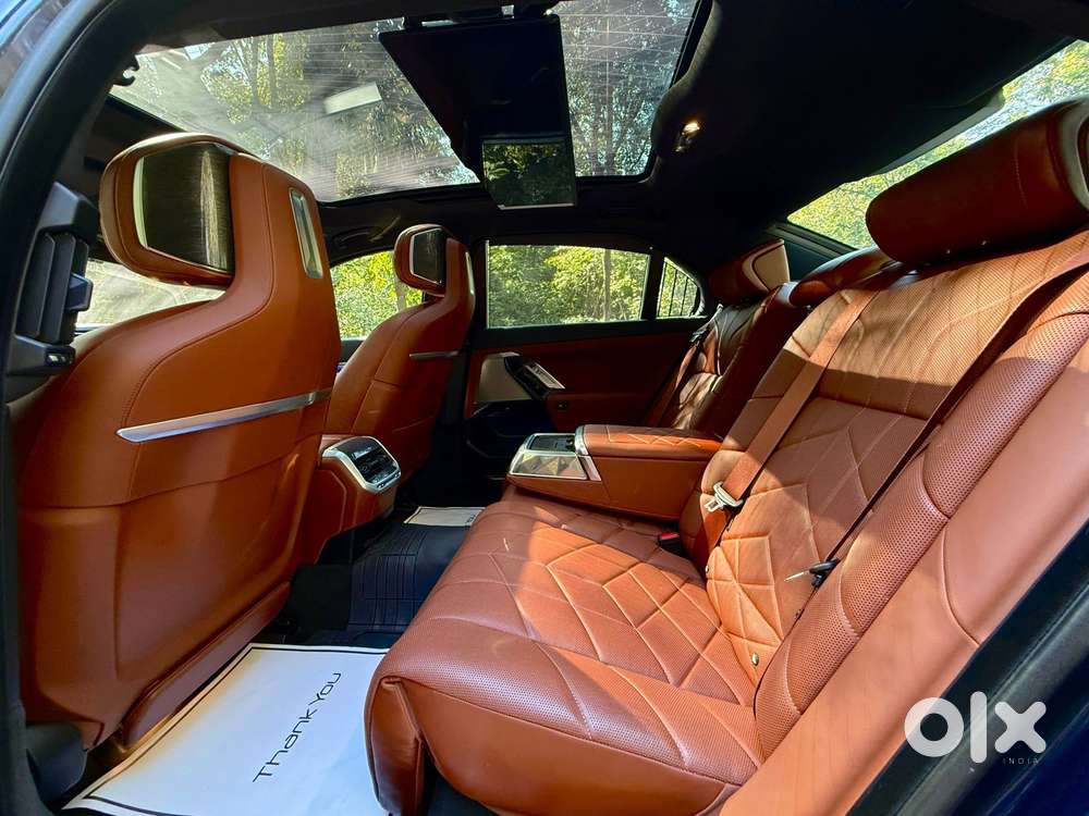 Bmw I7 Xdrive60, 2023, Electric