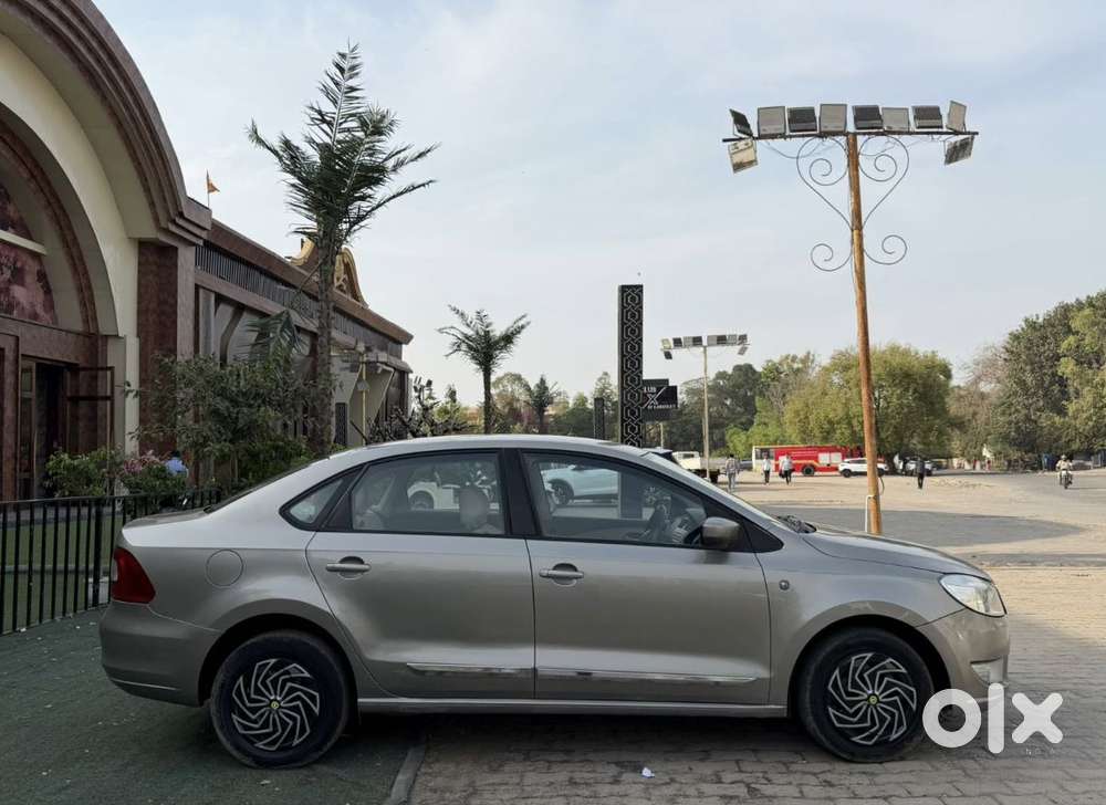 Skoda Rapid, 2013, Petrol