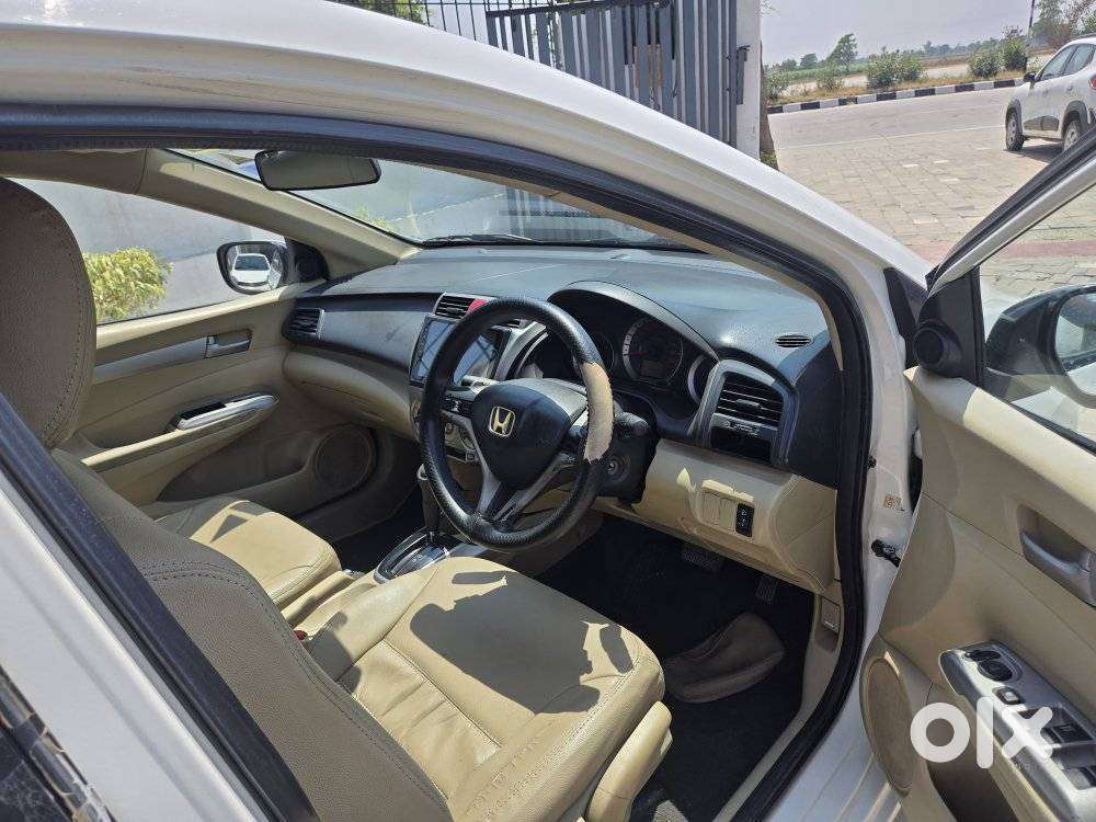 Honda City V At Exclusive, 2011, Petrol