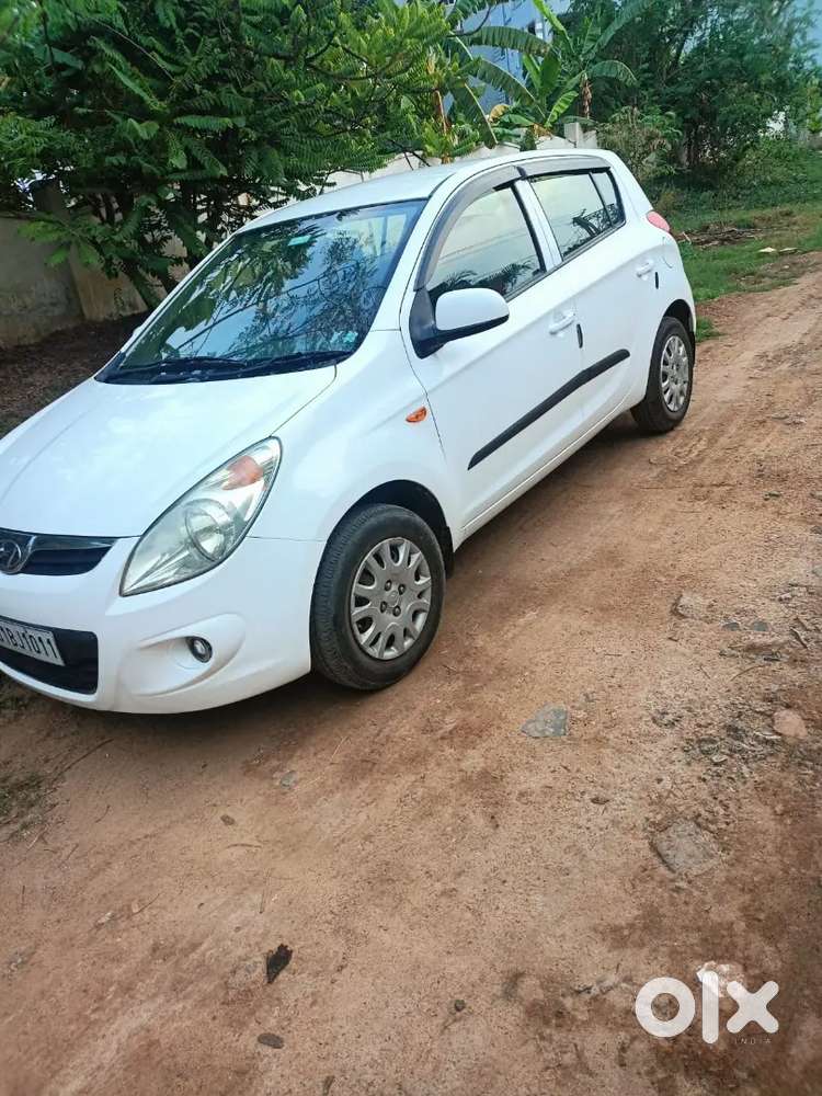 Hyundai I20 2010 Petrol 890000 Km Driven