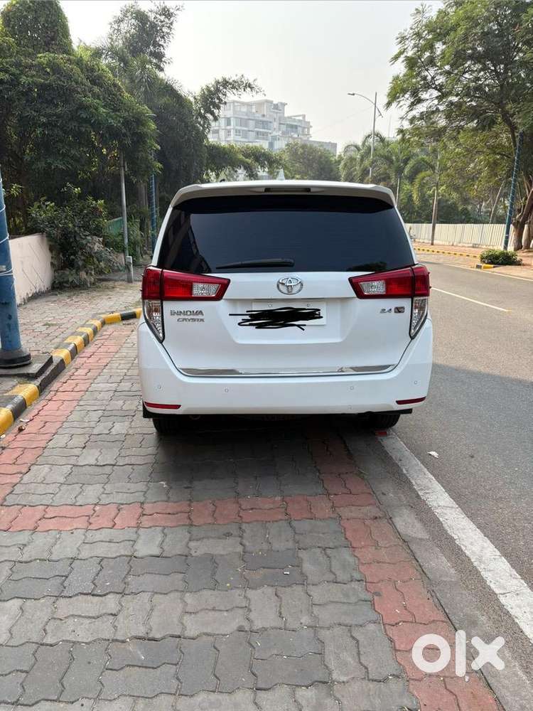 Toyota Innova Crysta 2020 Diesel 176000 Km Driven