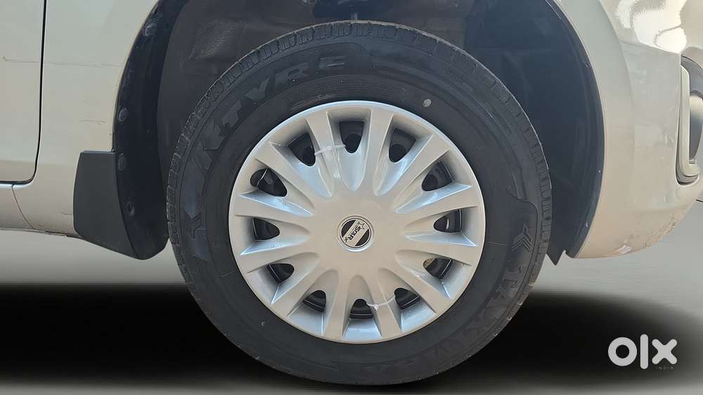 Maruti Suzuki Swift Vvt Vxi, 2016, Petrol