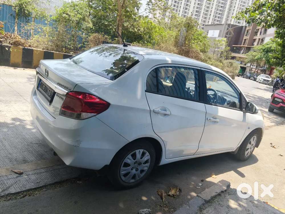 Honda Amaze 2nd Gen 2015 Petrol 29000 Km Driven .