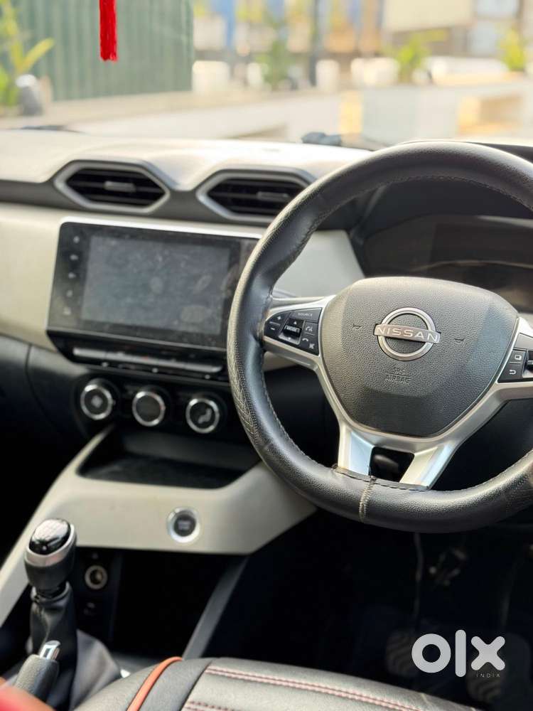 Nissan Magnite 1.0 Xv Turbo Cvt Dual Tone, 2022, Petrol