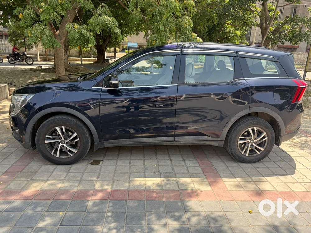 Mahindra Xuv700 2.2 Ax 5 Diesel At Str, 2022, Diesel