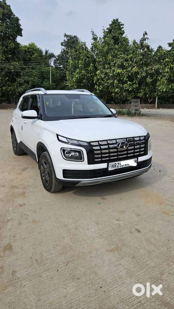 Hyundai Venue 1.2 S (o), 2023, Petrol