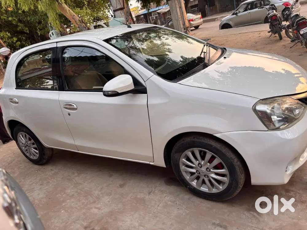 Toyota Etios Liva 2015