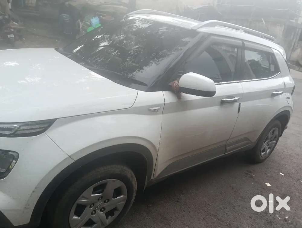 Hyundai Venue Petrol Manual 2022 Model