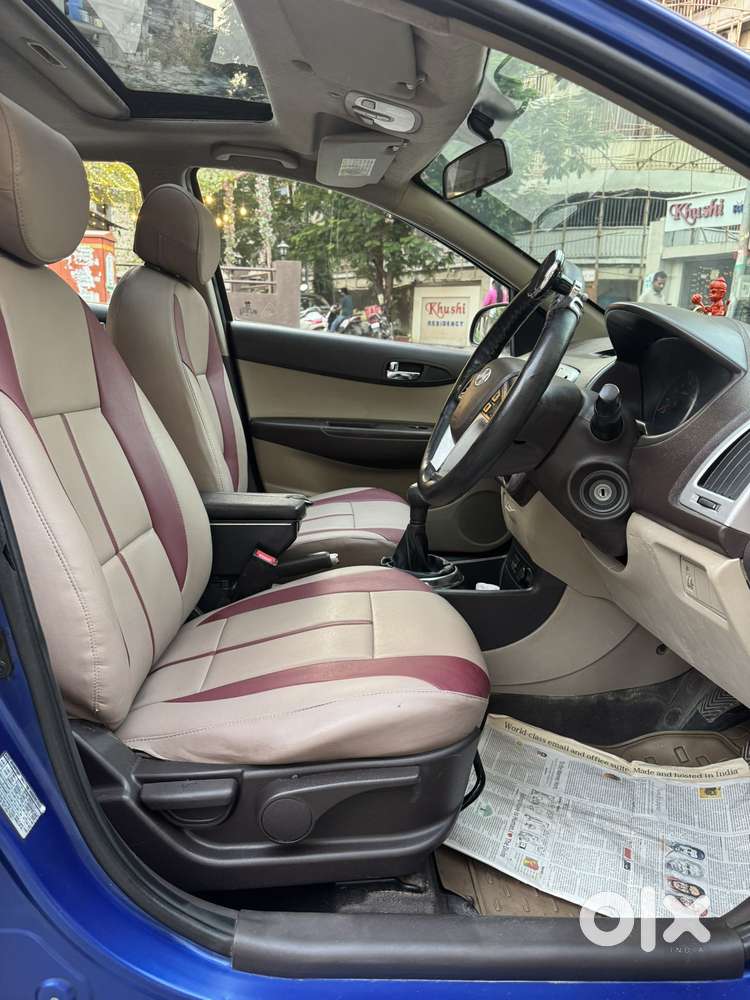 Hyundai I20 Asta 1.2 O With Sunroof, 2011, Petrol