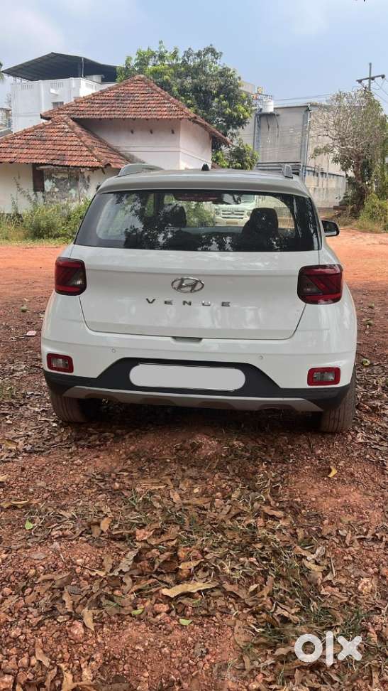 Hyundai Venue, 2021, Petrol