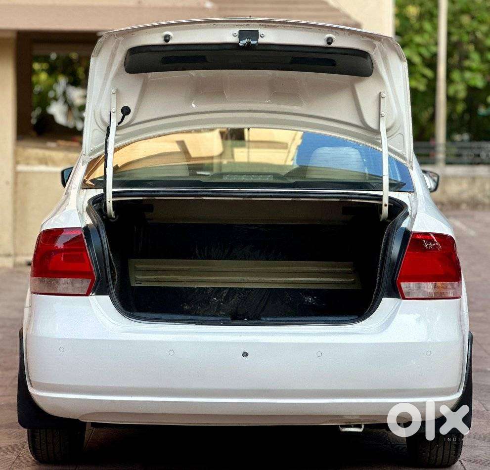 Volkswagen Vento 2010-2013 Petrol Highline At, 2013, Petrol