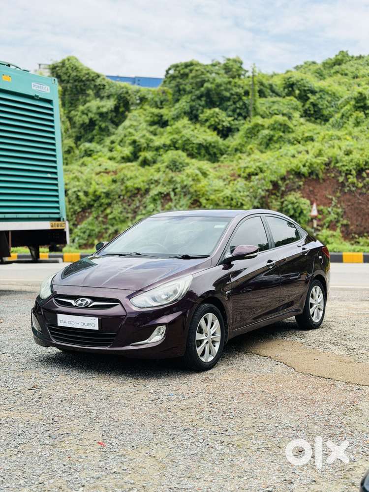 Hyundai Fluidic Verna 1.6 Vtvt Sx, 2011, Petrol