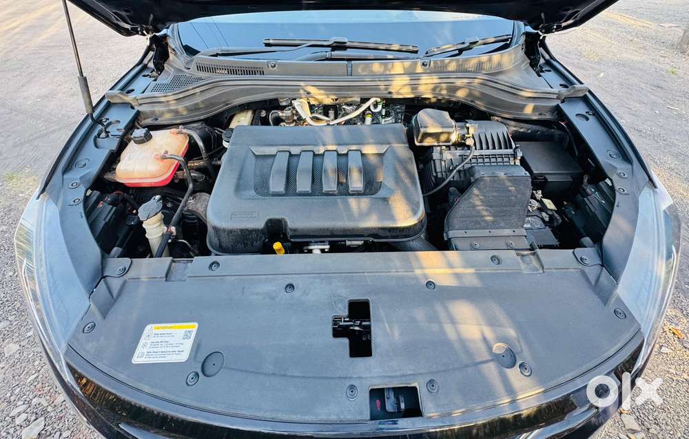 Mahindra Xuv700 2.2 Ax 7 Diesel At Luxury Pack Str Awd, 2022, Diesel