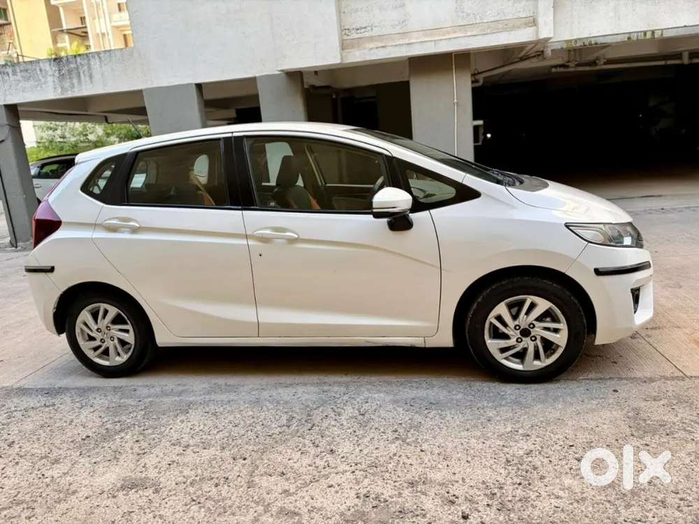 Honda Jazz 2015 Cng & Hybrids Well Maintained