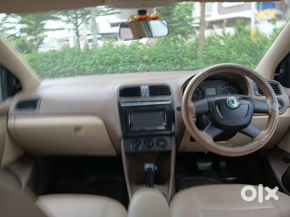 Skoda Rapid Elegance Mpi, 2013, Petrol