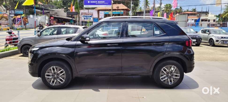 Hyundai Venue 1.2 S Plus, 2022, Petrol