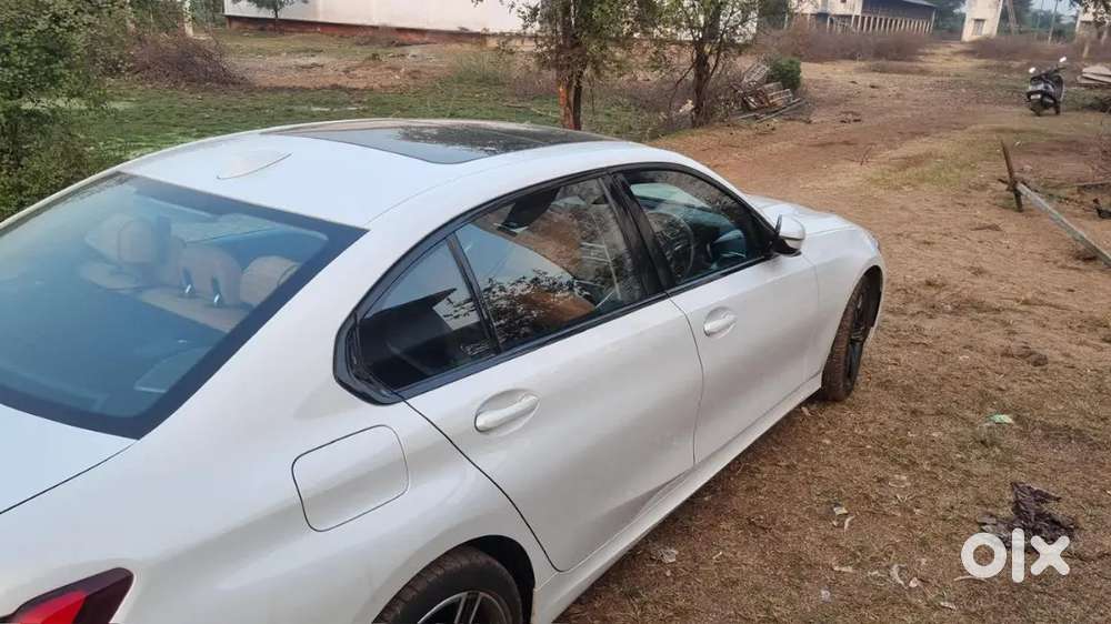 Bmw 3 Series 2024 Petrol 17500 Km Driven