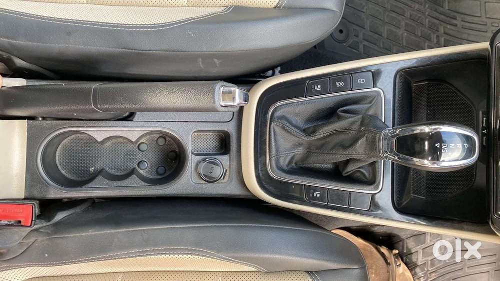 Skoda Slavia 1.0 Tsi Style At, 2022, Petrol