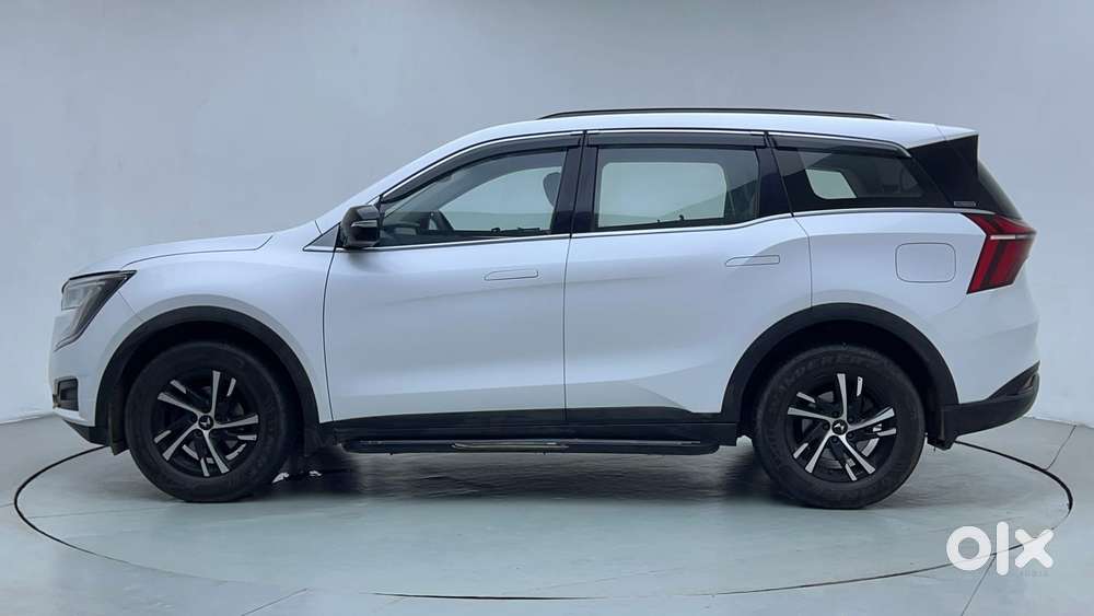 Mahindra Xuv700 2.0 Ax 5 Petrol At Str, 2024, Petrol