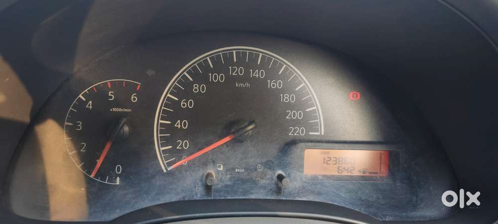 Nissan Sunny, 2012, Petrol