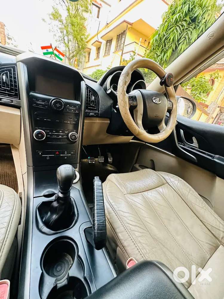 Very Good Condition Car Xuv. W10 Sunroof