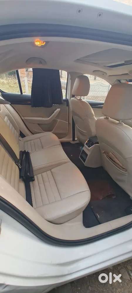Skoda Octavia Elegance 2015 Car