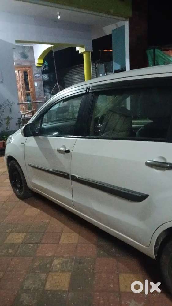 Maruti Suzuki Ertiga 2014 Petrol 125000 Km Driven