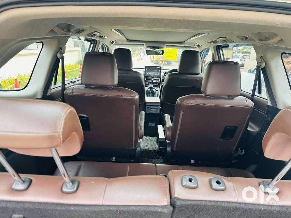 Toyota Innova Hycross 2.0 Zx (o) Hybrid 7 Str, 2023, Petrol