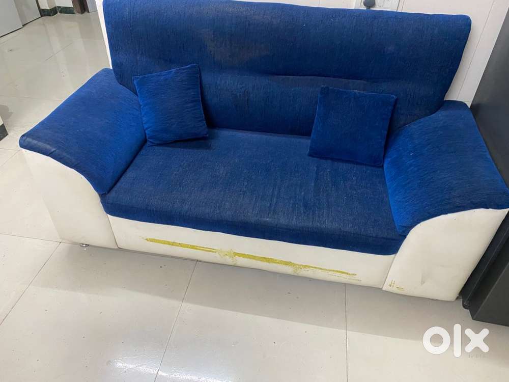 Sofa and center table