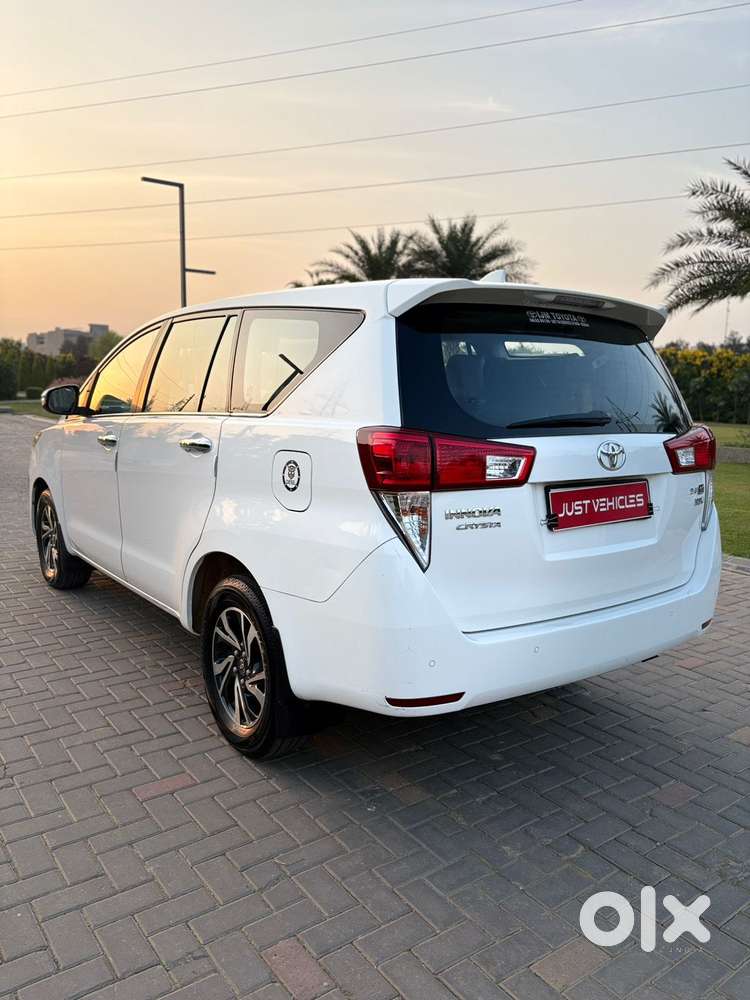 Toyota Innova Crysta [2020-ongoing] 2.4 Gx 7 Str, 2021, Diesel
