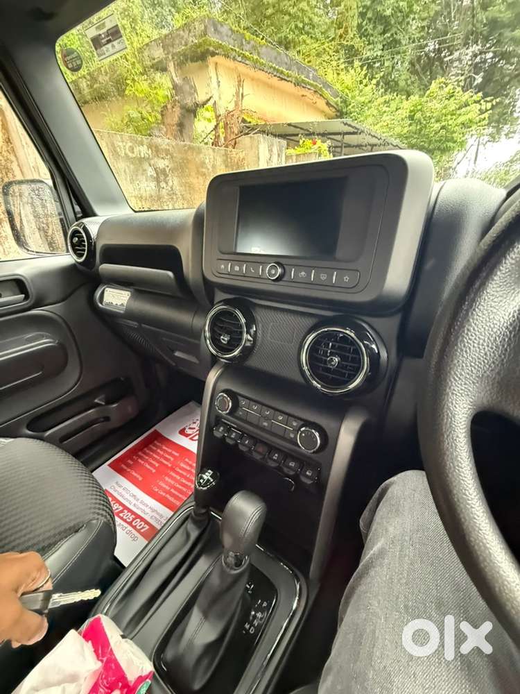 Mahindra Thar 4x4 Diesel Automatic &ndash; Top-end Variant