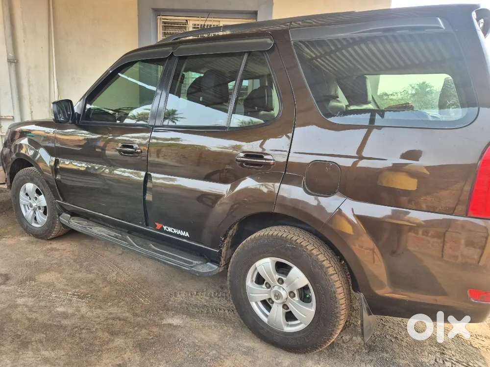 Car Has 6 Speed Gear Full Tight Condition