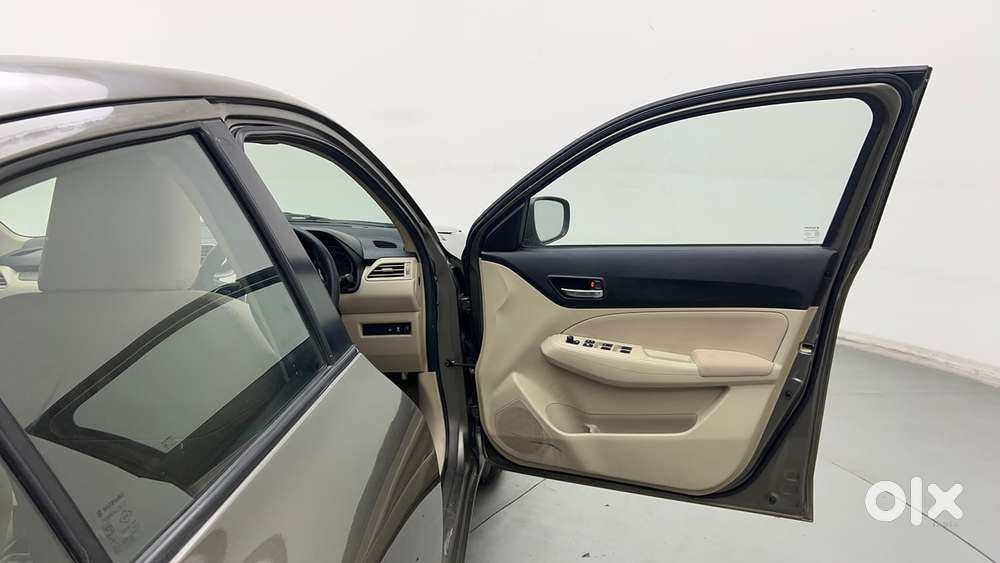 Maruti Suzuki Dzire Vxi Ags, 2022, Petrol