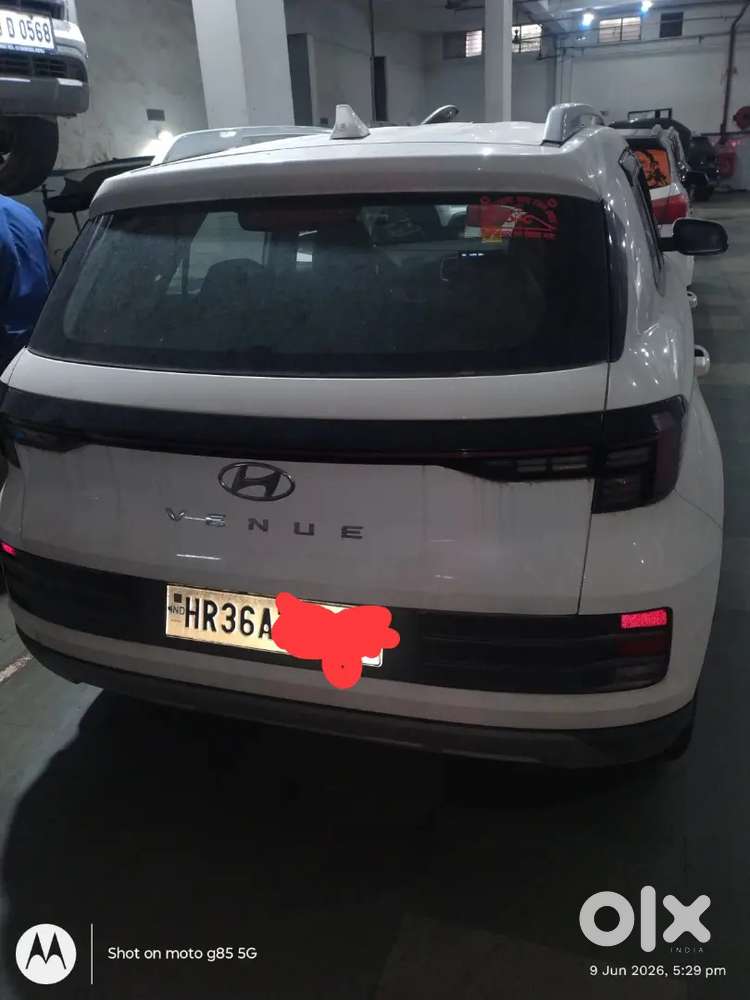 Hyundai Venue 2025 Petrol Well Maintained
