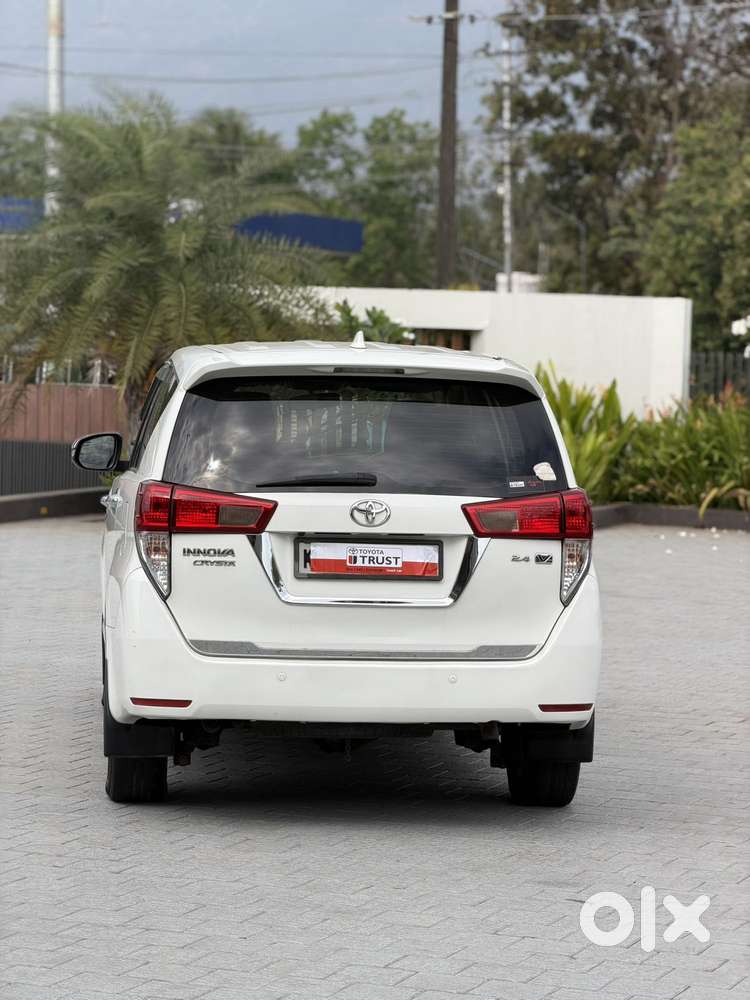 Toyota Innova Crysta 2.4 V 7 Str, 2018, Diesel