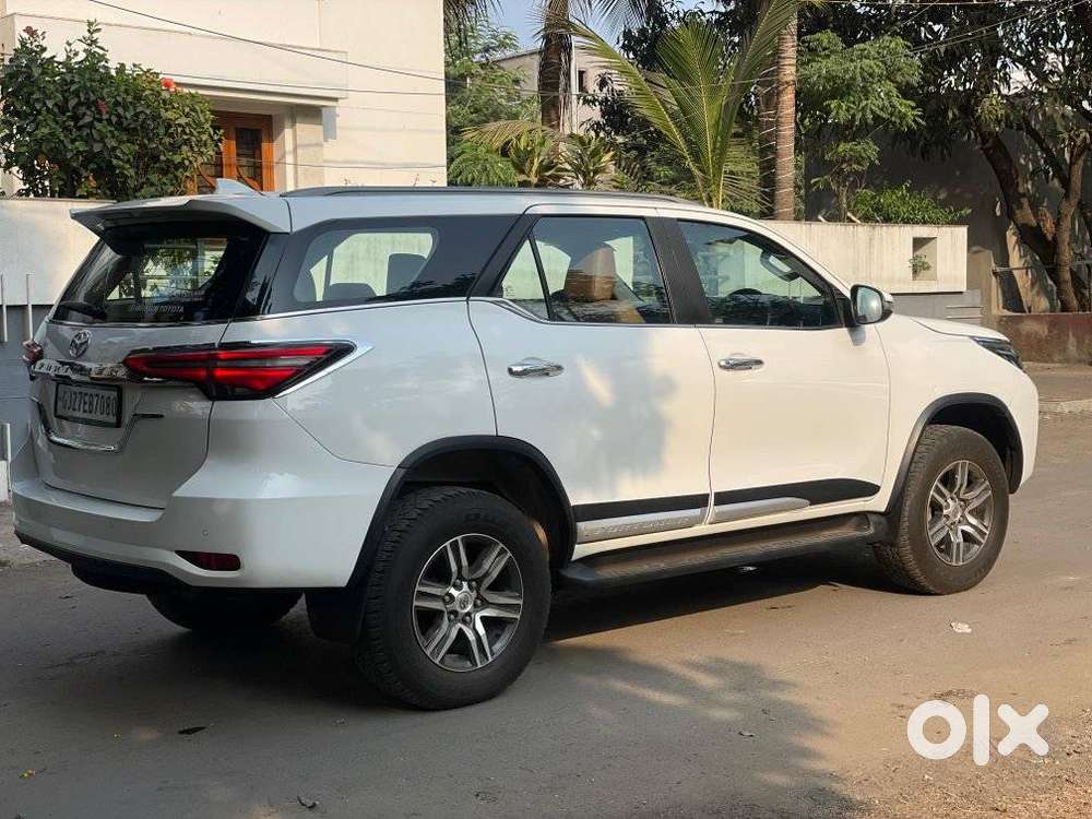 Toyota Fortuner [2021-ongoing] 2.8 2wd Diesel At, 2023, Diesel