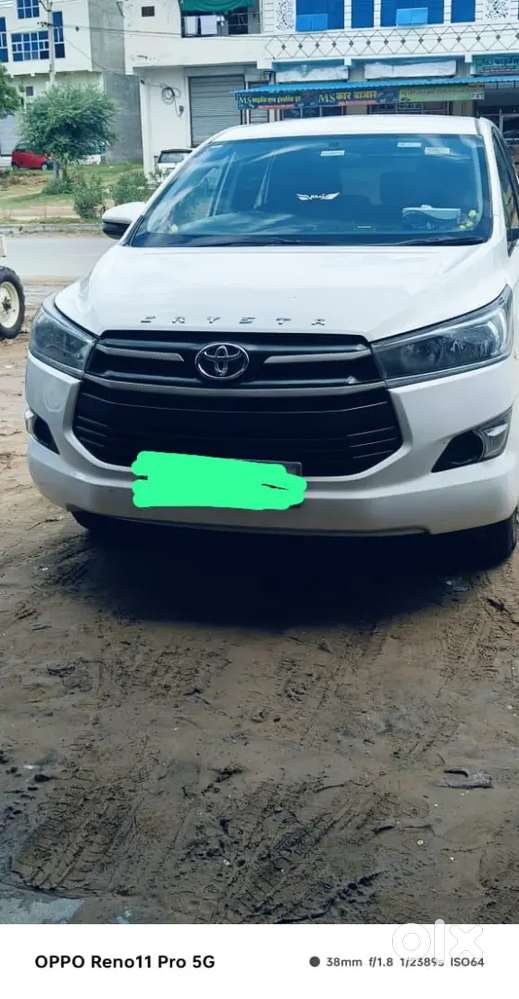 Toyota Innova Crysta 2017 Diesel 220000 Km Driven