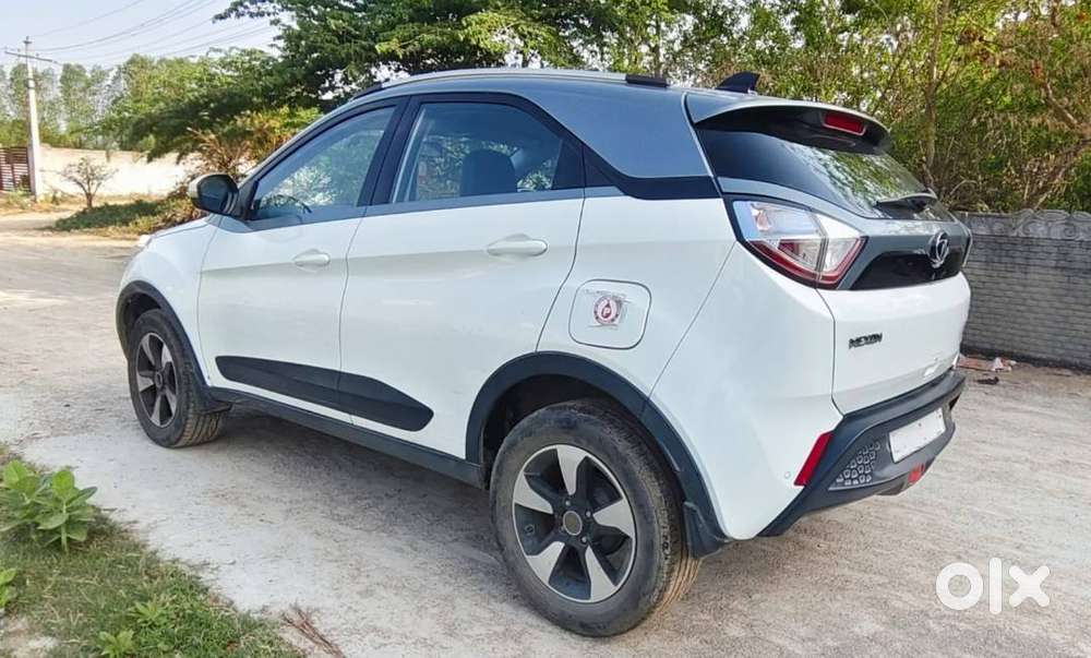 Tata Nexon Xz+(dual Tone)