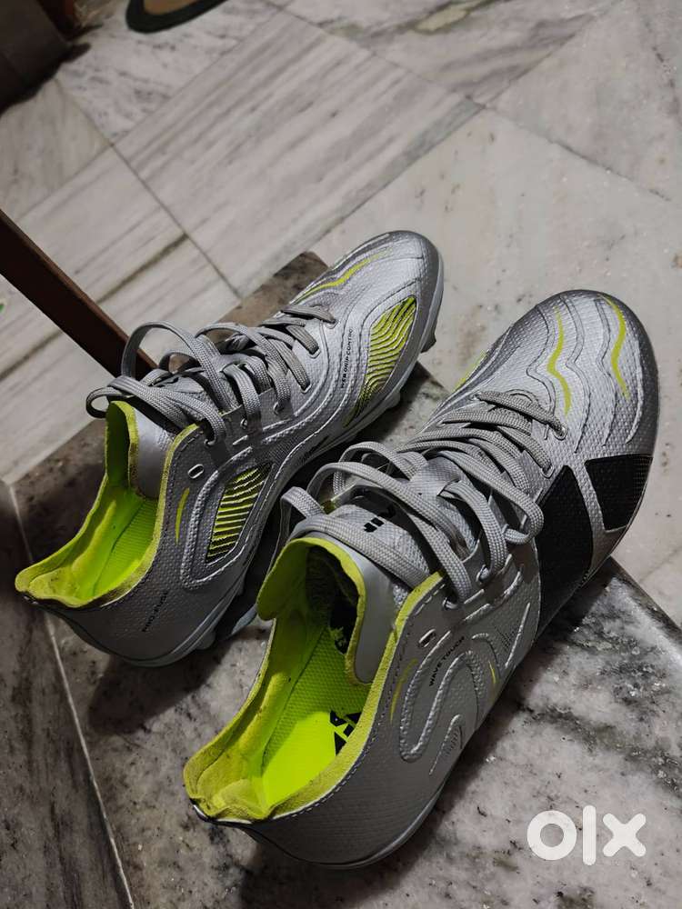(IND/UK-Size:7) Nivia Ashtang 3.0 Football Studs/Boots