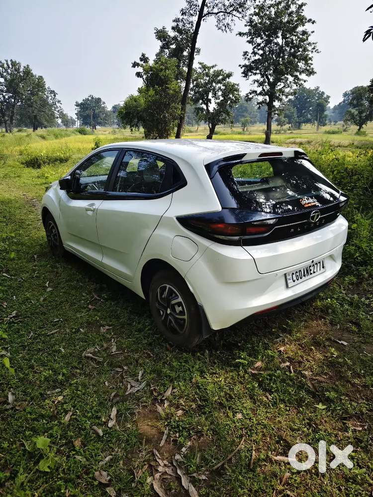 2021 Tata Altroz Petrol Manual - 68000 Km Driven