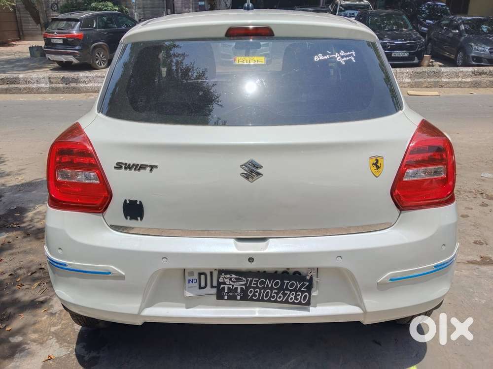 Maruti Suzuki Swift Vxi + Manual, 2022, Petrol