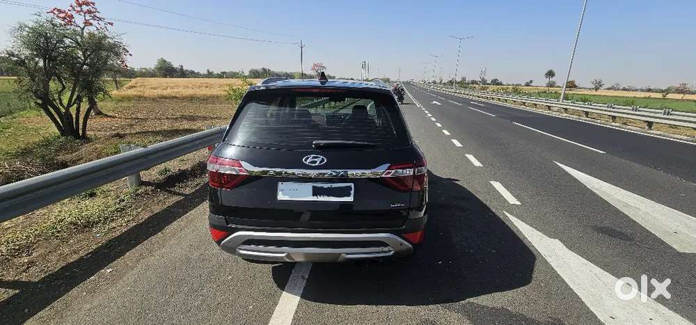 Hyundai Alcazar Diesel Less Driven Well Maintained Car.