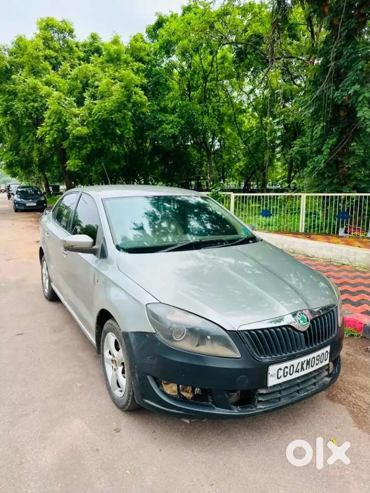 Skoda Rapid Elegance 2012