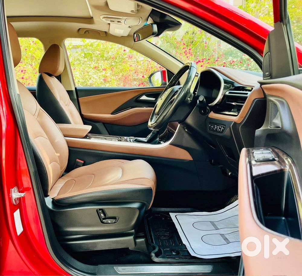 Mg Hector Plus Savvy Pro 1.5 Turbo Petrol Cvt 6 Str, 2023, Petrol