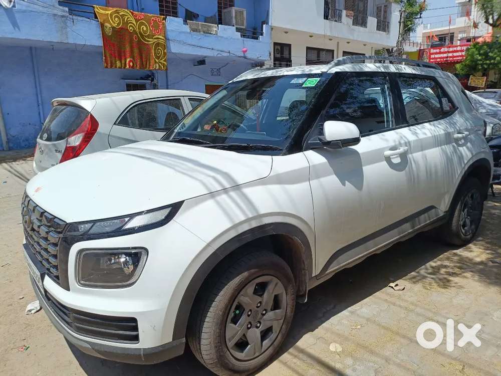Hyundai Venue 1.2 S O +petrol 2025 Sunroof