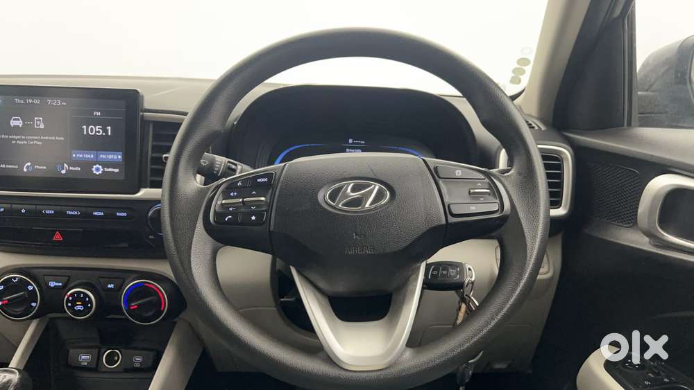 Hyundai Venue 1.2 S (o), 2024, Petrol